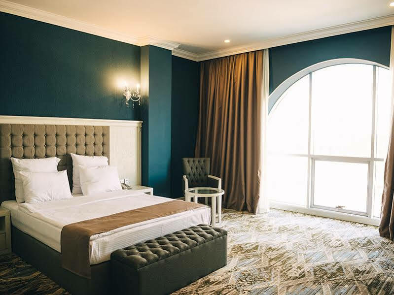 Emerald Suite Hotel Baku Extérieur photo