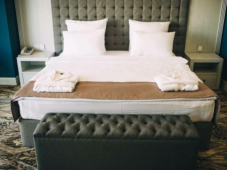 Emerald Suite Hotel Baku Extérieur photo